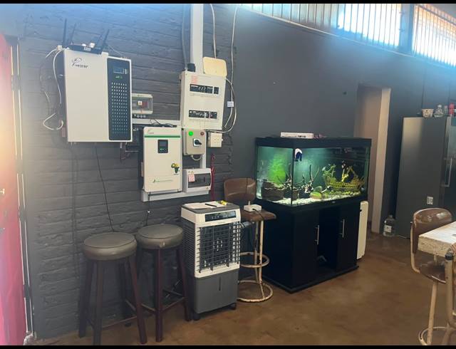 M² WORKSHOP FOR SALE IN GLEN HARVIE
